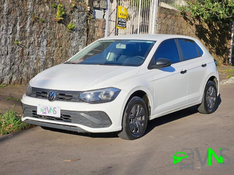 Polo Track 1.0 branco, disponível para motoristas de aplicativo